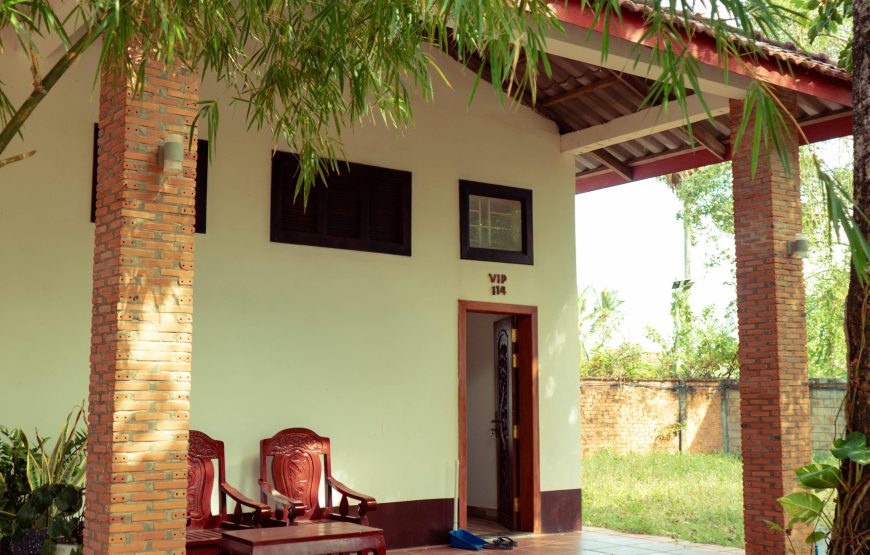 កុម្ភៈរ័ត្ន បឹងហ្គាឡូ – Kampheak Roath Bungalows