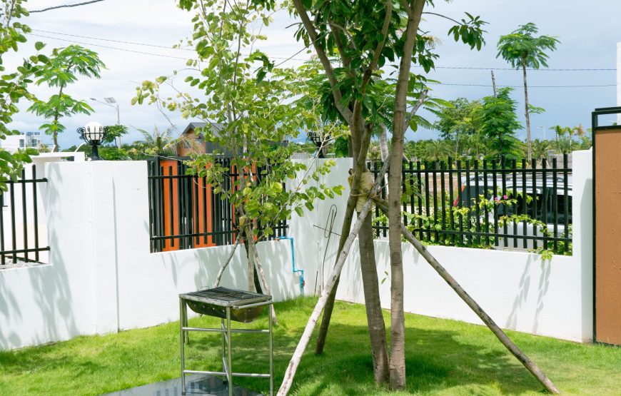 មូនរីលែកហៅស៏ Moon Relax House
