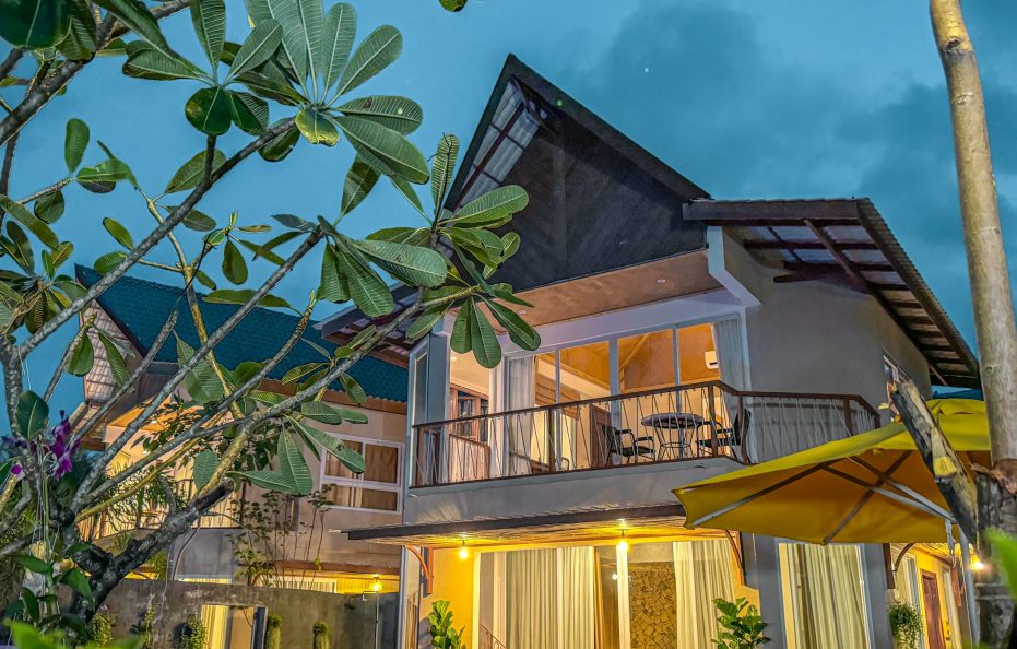 Private Villa Poolside