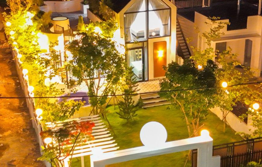 មូនរីលែកហៅស៏ Moon Relax House