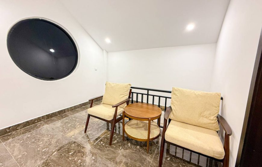 មូនរីលែកហៅស៏ Moon Relax House