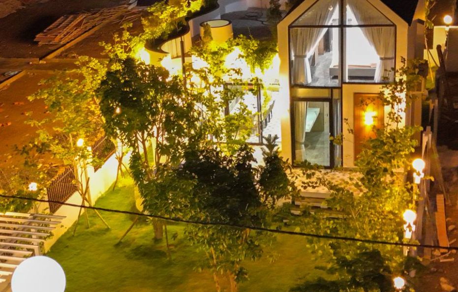 មូនរីលែកហៅស៏ Moon Relax House