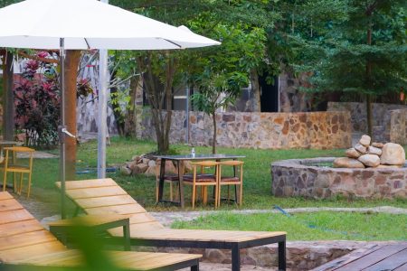 SUN & ROOTS KAMPOT LODGE RESTAURANTS BAR